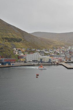 Yolcu gemisi İskandinavya güzelinden Norveç liman manzarası. Yüksek kalite fotoğraf
