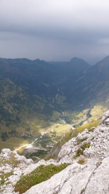 Hindelanger Klettersteig Dağcılık Kaya Bavyera tırmanmak. Yüksek kalite fotoğraf