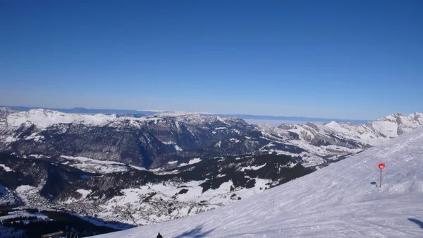 Panaorama Clusaz Franciaország Ski Blue Ski Piste Holiday Alpokban Kiváló — Stock Fotó
