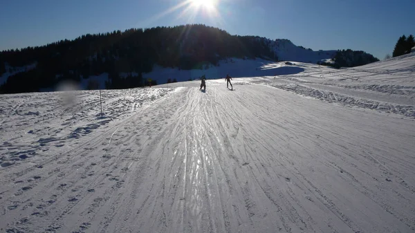 Clusaz Franceスキーブルースキーピストホリデーアルプスの速度 高品質の写真 — ストック写真