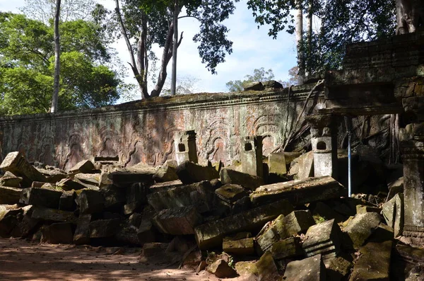 装飾古代の壁アンコールワットカンボジア遺跡歴史的なクメール寺院 高品質の写真 — ストック写真
