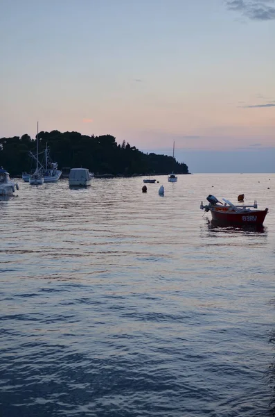 가사는 크로아티아 항구는 아름다운 해안의 광경을 간직하고 있습니다 고품질 — 스톡 사진