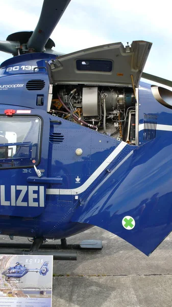 德国警察135飞机维持德国警察的政治直升机 高质量的照片 — 图库照片