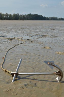 Anker, Sand Koh yao Noi Adası Tayland Sahili Uzunkuyruklu Teknesi 'nde. Yüksek kalite fotoğraf