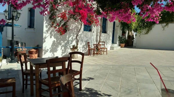 Tavolino Caffè Paros Grecia Isola Mediterranea Egea Foto Alta Qualità — Foto Stock