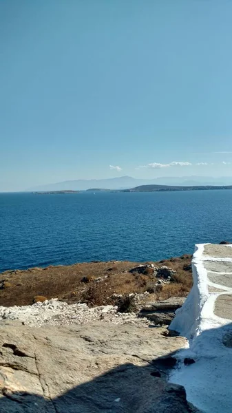 Pobřeží Čistou Vodou Paros Řecko Středomořský Ostrov Egejské Moře Kvalitní — Stock fotografie