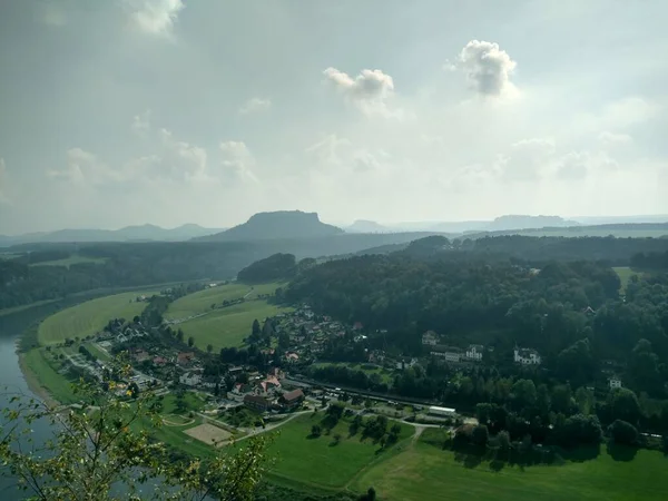 Saxon Swizerland Tyskland Elbe Panorama Vacker Bakgrund Högkvalitativt Foto — Stockfoto