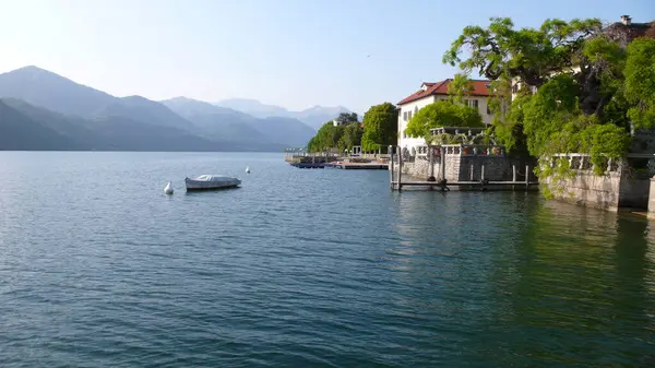 Boat Lago Maggiore Lake Italy Landscape Beautifull Mountains High Quality — Stock Photo, Image