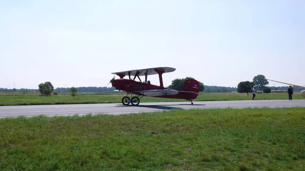Double Decker Propeller Airplane Αύγουστος Euler Flugtag Στο Έδαφος Υψηλής — Φωτογραφία Αρχείου