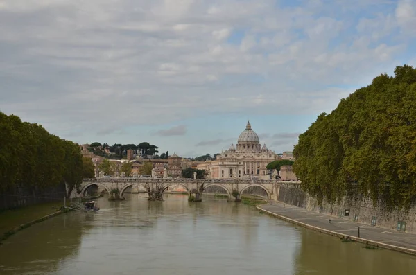 Tiber River Bridge Rom Italien Panorama Vatikan Högkvalitativt Foto — Stockfoto