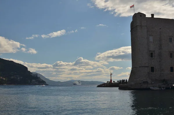 Pelabuhan Scenic Dari Dubrovnik Croatia Ariatic Benteng Tua Tebing Unesco — Stok Foto