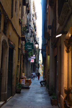 Barselona 'daki küçük sokaklar İspanya' nın eski kentlerine döndü. Yüksek kalite fotoğraf