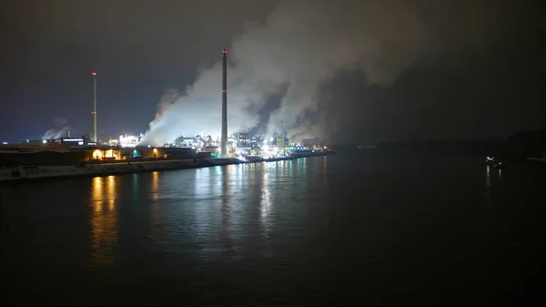 Rine River Night Industry Dark Worms Germany High Quality Photo — Stock Photo, Image