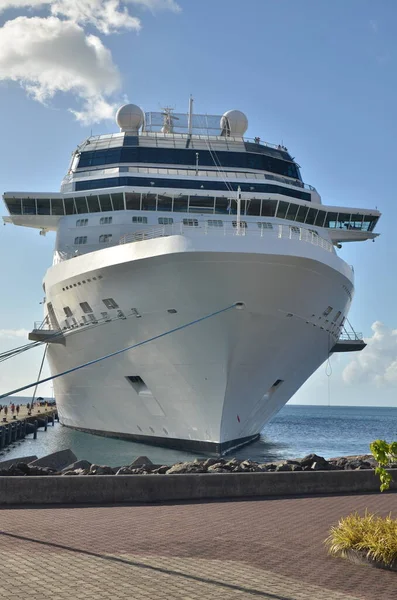 Caribic Statek Wycieczkowy Port Blue Sky Wakacje Miesiąc Miodowy Wysokiej — Zdjęcie stockowe