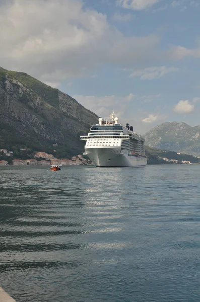 stock image Cruise Ship arriving on Pier scenic view. High quality photo