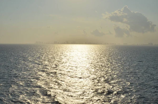 Sonnenuntergang Karibischer Horizont Der Wolken Spiegelt Farbenfroher Hintergrund Hochwertiges Foto — Stockfoto