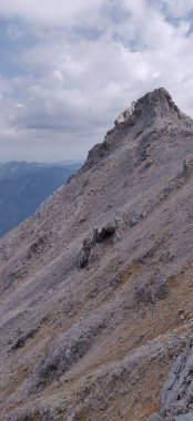 Panoramik Manzara Zugspitze Tırmanışı klasik Rota Eisenzeit. Yüksek kalite fotoğraf
