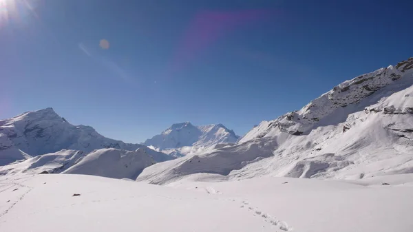 Thorong Pass Νεπάλ Στο Χιόνι Μεγάλο Υψόμετρο Ορειβασία Υψηλής Ποιότητας — Φωτογραφία Αρχείου