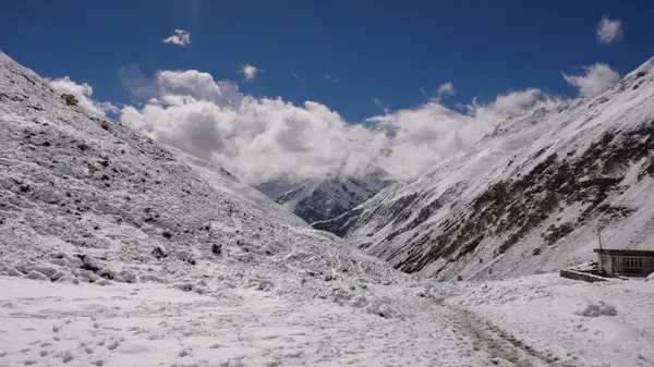 Thorong Pass Nepal Montañismo Gran Altitud Nieve Foto Alta Calidad — Foto de Stock