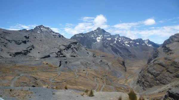 Anderna Berg Blå Himmel Panorama Bolivia Landskap Högkvalitativt Foto — Stockfoto