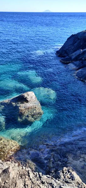 Isla Mediterránea Aguas Cristalinas Costa Áspera Elba Foto Alta Calidad —  Fotos de Stock