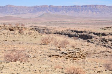 Aus dağlarının manzarası, Namibya, Afrika 4x4. Yüksek kalite fotoğraf