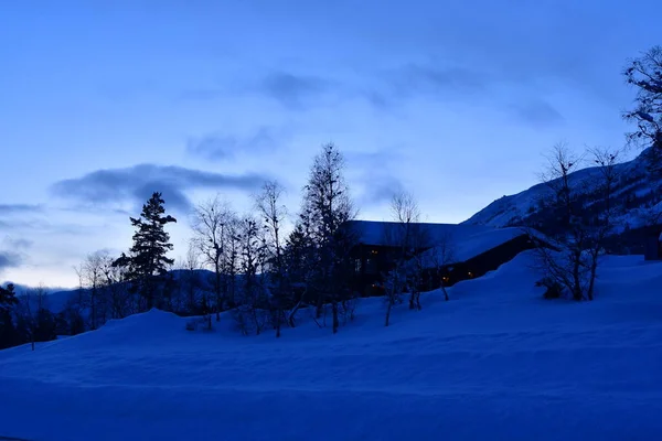 Paisaje Nieve Norway Con Luna Llena Noche Foto Alta Calidad —  Fotos de Stock