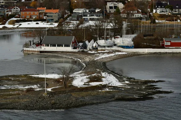 奥斯陆的冬季水边细节在冬季丑闻挪威 高质量的照片 — 图库照片
