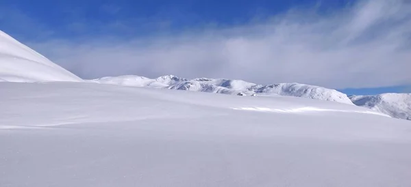 Sněhová Hora Pozadí Slunečné Počasí Krajina Zima Kvalitní Fotografie — Stock fotografie