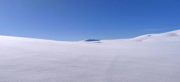 Sněhová Hora Pozadí Slunečné Počasí Krajina Zima Kvalitní Fotografie — Stock fotografie