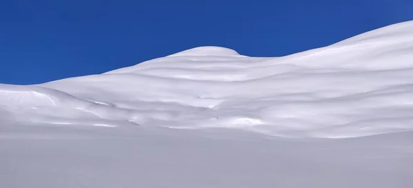 Ski Tournée Top Zwiedzanie Błękitne Niebo Norwegia Wysokiej Jakości Zdjęcie — Zdjęcie stockowe