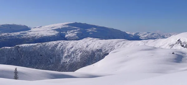 Ski Touring Top Touring Blauwe Hemel Noorwegen Hoge Kwaliteit Foto — Stockfoto