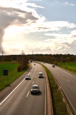 Otoyol trafiği, Alman Otobanı, hızlı ulaşım lojistiği. Yüksek kalite fotoğraf