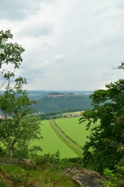 Almanya 'daki tepeden manzaralı manzara manzarası. Yüksek kalite fotoğraf
