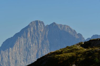 Alp panorama Valparola, Dolomotes İtalya 'yı geçti. Yüksek kalite fotoğraf