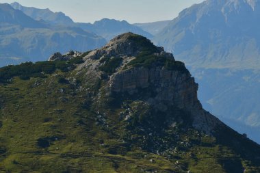 Alp panorama Valparola, Dolomotes İtalya 'yı geçti. Yüksek kalite fotoğraf