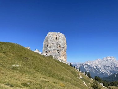 Cinque Torri Dolomite 'lar Tyrol İtalya' da dağlara tırmanıyor. Yüksek kalite fotoğraf