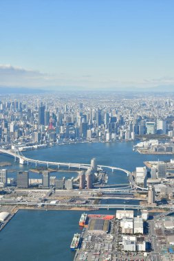 Uçak Pencere Fotoğrafı: Tokyo Bölgesi Jet Motor Kanadı. Yüksek kalite fotoğraf