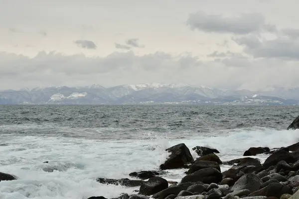 Stock image Hokkaido Winter Coast Line near iwainai cloudy rough sea. High quality photo