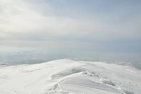 尤提火山全景尽收眼底 冬季攀登滑雪游览北海道日本 高质量的照片 — 图库照片