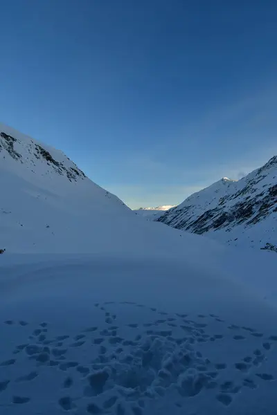 Alpes Suisses Près Andermatt Automne Ski Randonnée Photo Haute Qualité Photos De Stock Libres De Droits