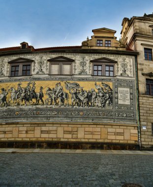 Prenslerin geçit töreni Fuerstenzug Dresden Almanya Saksonyası. Yüksek kalite fotoğraf