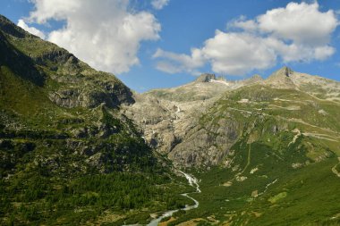 Alp Yolu Grimsel Geçidi Alpleri Avrupa Furkapass dağ manzarasına sahiptir. Yüksek kalite fotoğraf