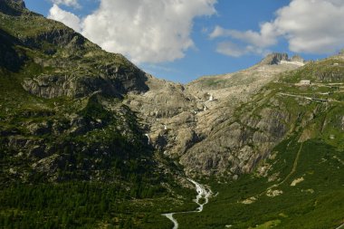 Alp Yolu Grimsel Geçidi Alpleri Avrupa Furkapass dağ manzarasına sahiptir. Yüksek kalite fotoğraf