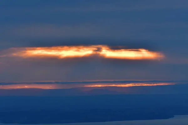 Osorno Vilcano yakıt ikmali Teski 'den gün batımı görüntüsü. Yüksek kalite fotoğraf