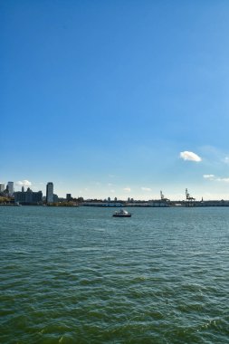 Bay Ferry Skyline feribot manzaralı New York şehri. Yüksek kalite fotoğraf