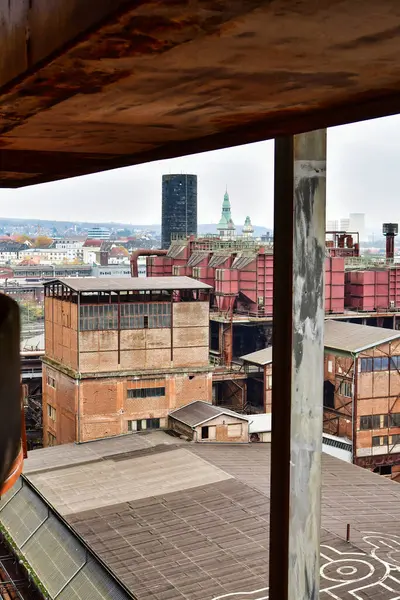 Dünya Mirası Voelklinger Huette Demir Fabrikası tarihi çelik fabrikası. Yüksek kalite fotoğraf