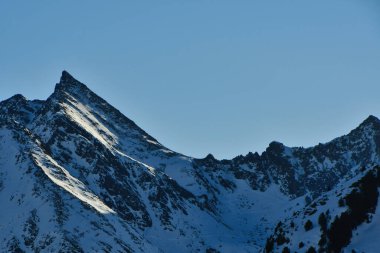 Dağ Panorama kuehtai austria Kış Kayağı mavi gökyüzü. Yüksek kalite fotoğraf