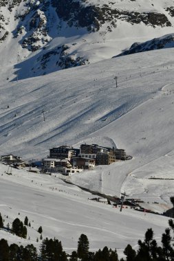 Dağ Panorama kuehtai austria Kış Kayağı mavi gökyüzü. Yüksek kalite fotoğraf