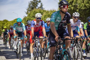 İzmir, TURKEY- 27 Nisan 2024: 59. Türkiye Cumhurbaşkanlığı Bisiklet Turu ve Uluslararası İstanbul maratonu